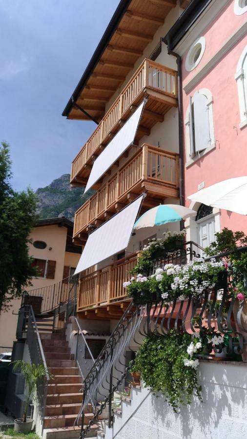 Apartamento Antica Casa Alboletta Riva del Garda Exterior foto
