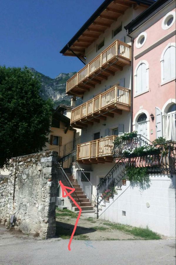 Apartamento Antica Casa Alboletta Riva del Garda Exterior foto