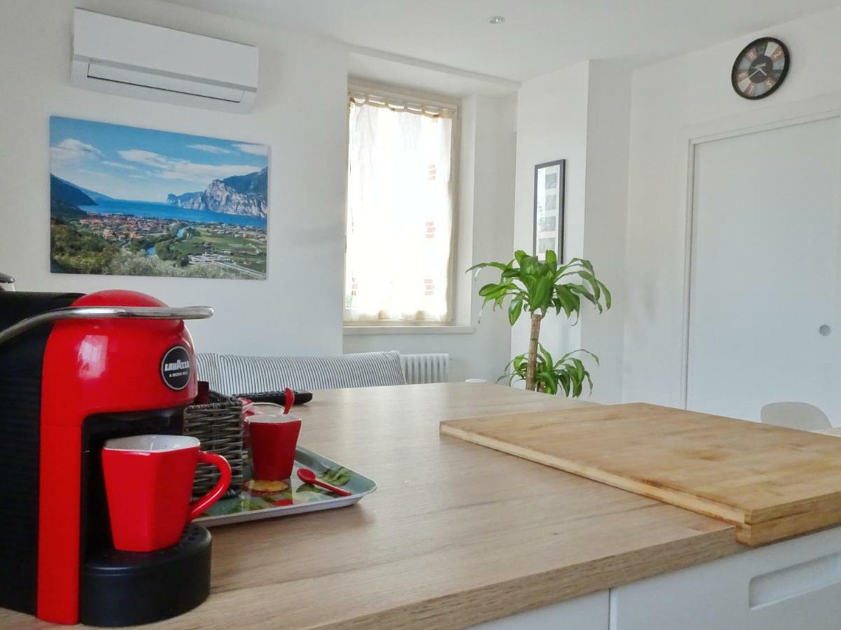 Apartamento Antica Casa Alboletta Riva del Garda Exterior foto