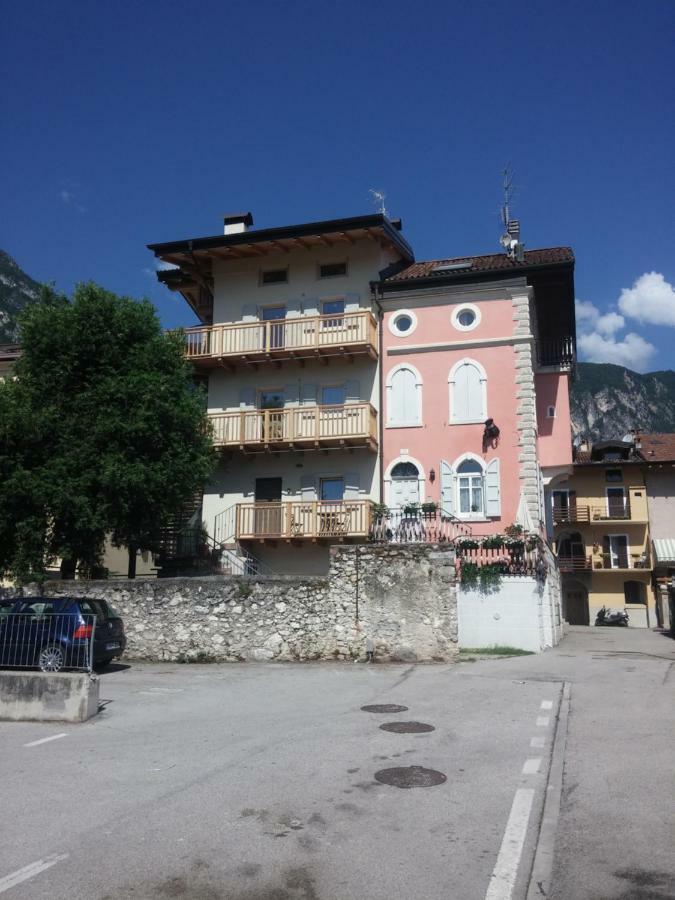 Apartamento Antica Casa Alboletta Riva del Garda Exterior foto