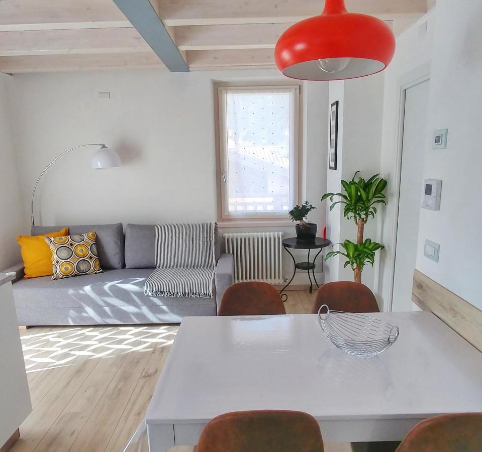 Apartamento Antica Casa Alboletta Riva del Garda Exterior foto